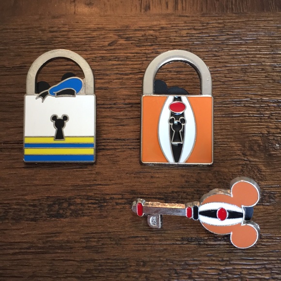 Disney Limited Release trading Pins - Picture 3 of 5